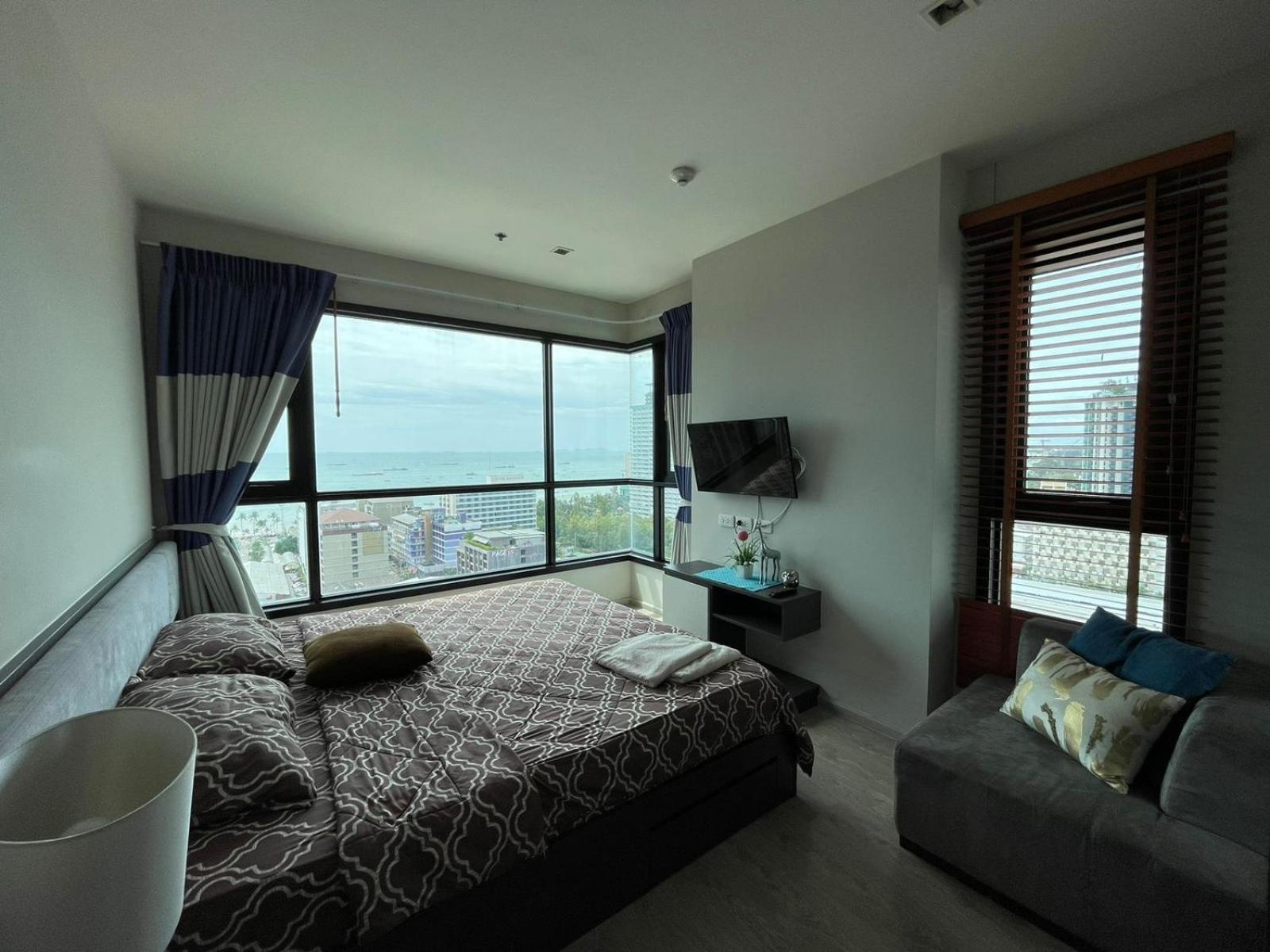 The Base Deluxe Apartamento Pattaya Exterior foto