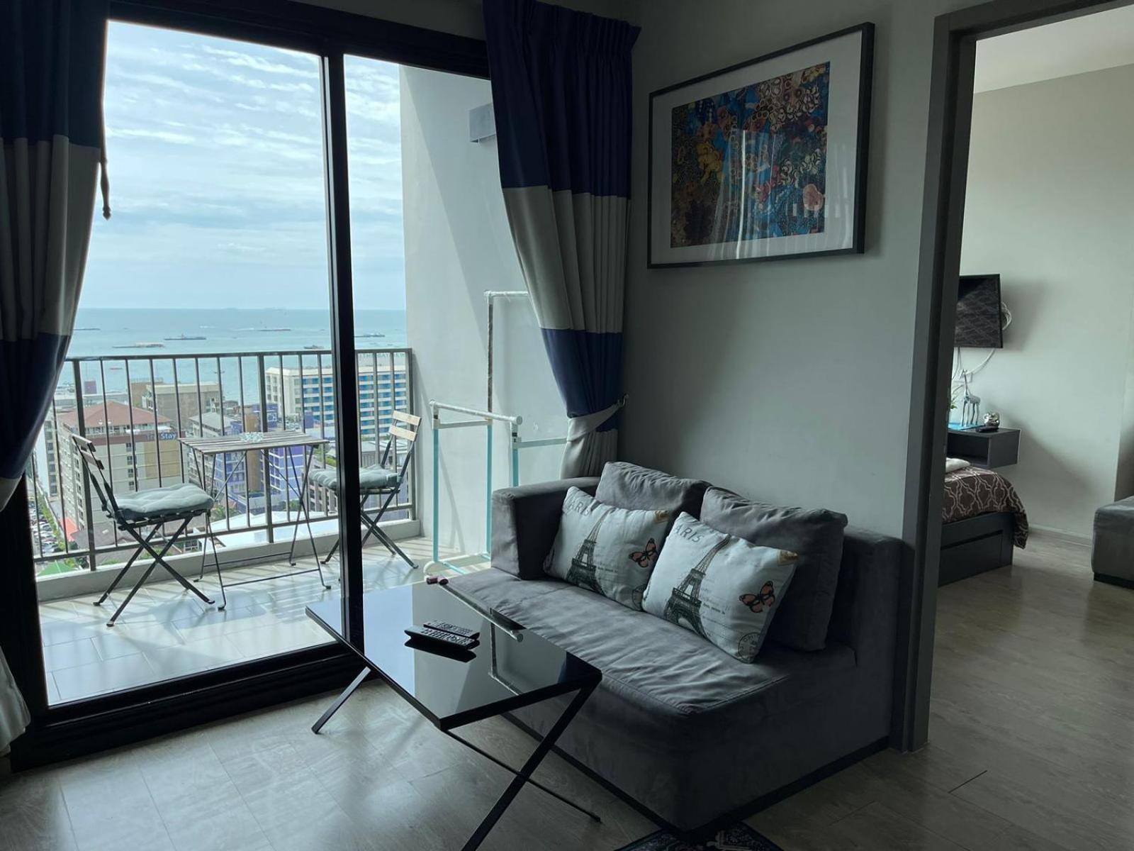 The Base Deluxe Apartamento Pattaya Exterior foto