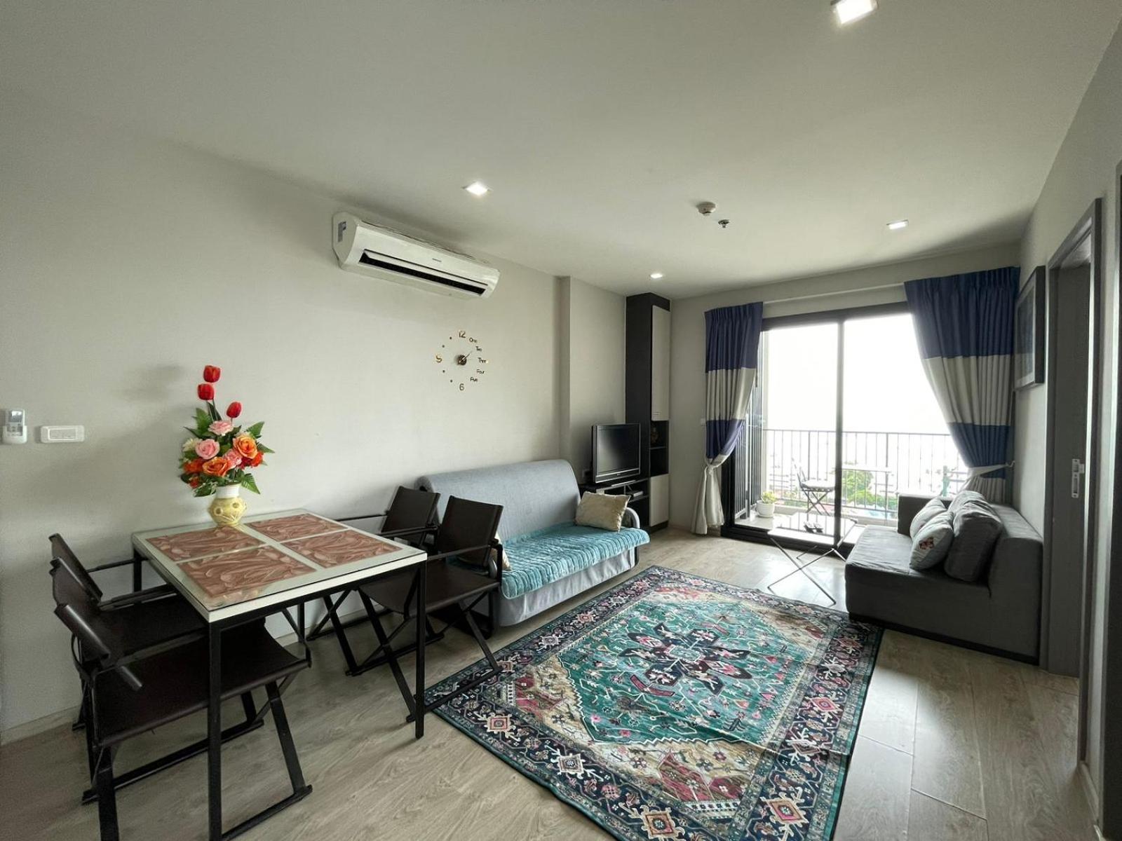 The Base Deluxe Apartamento Pattaya Exterior foto