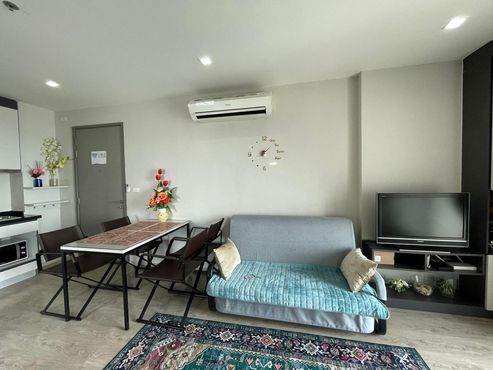 The Base Deluxe Apartamento Pattaya Exterior foto