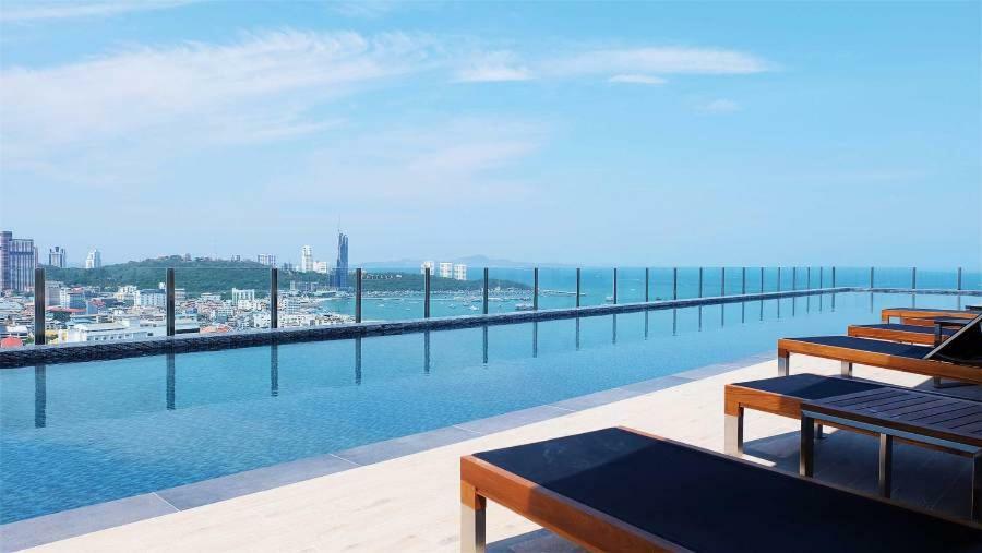 The Base Deluxe Apartamento Pattaya Exterior foto