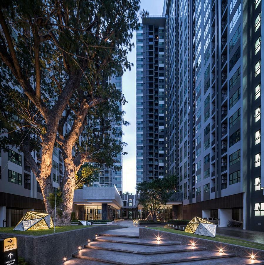 The Base Deluxe Apartamento Pattaya Exterior foto