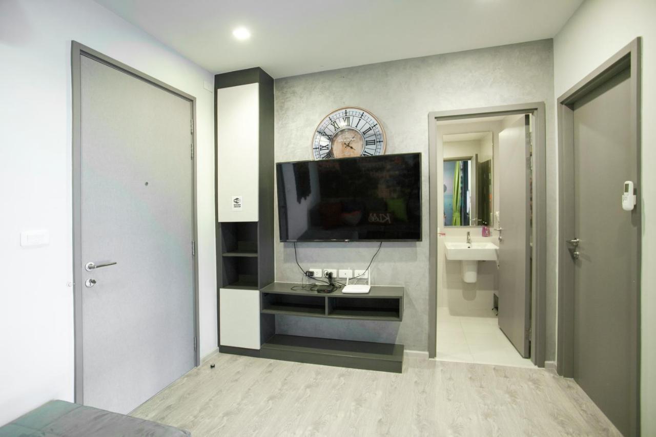 The Base Deluxe Apartamento Pattaya Exterior foto