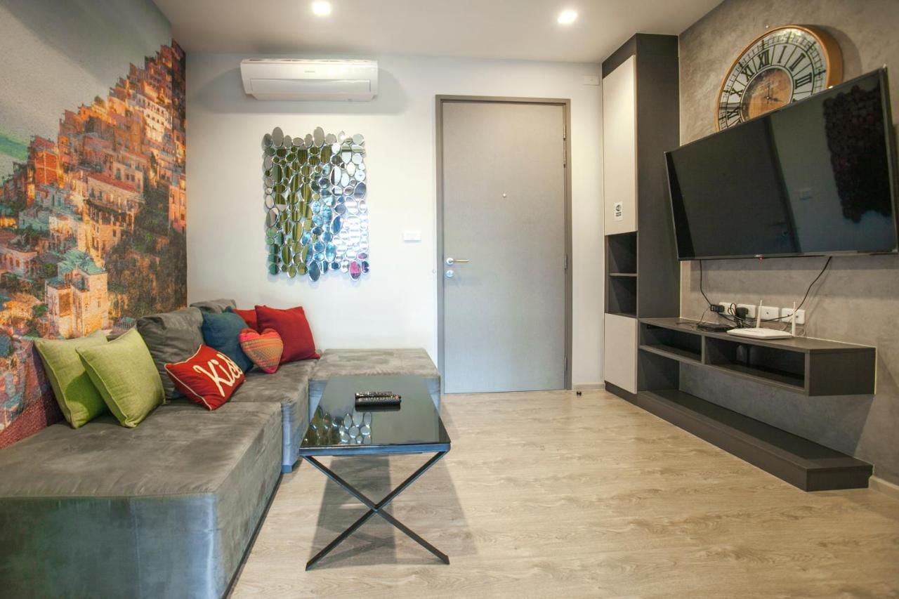 The Base Deluxe Apartamento Pattaya Exterior foto